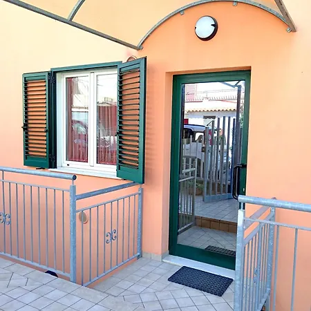 Luminoso Bilocale A Due Passi Dal Centro Storico